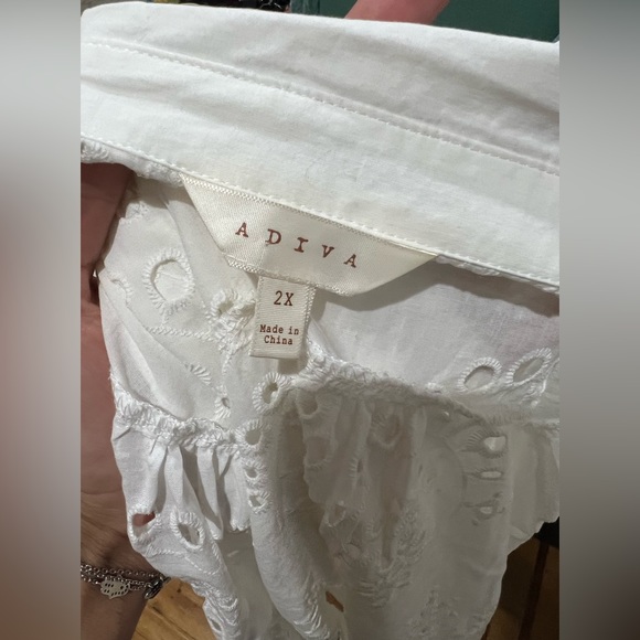 Adiva lace style top - Picture 7 of 9